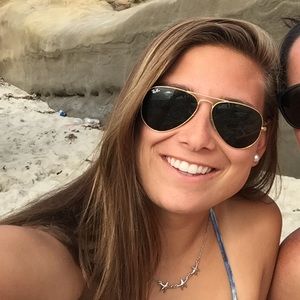 Meet your Posher, Rachel